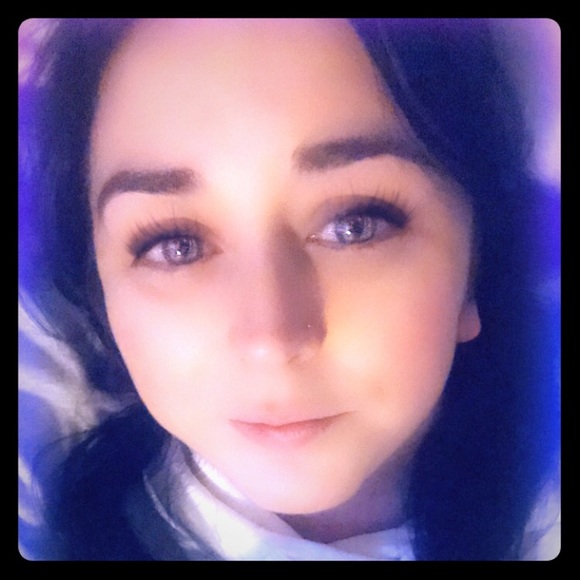 Meet your Posher, Chrissy - Picture 1 of 1